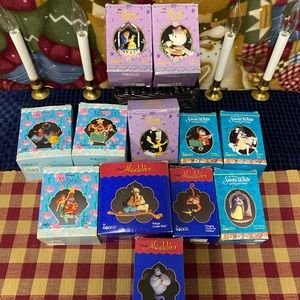 Lot of 12 most beloved Disney characters ready to adorn you tree!